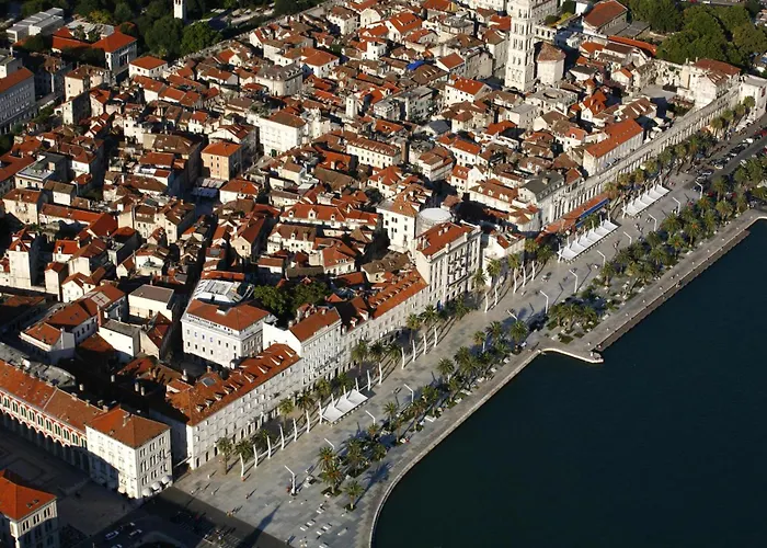 Leon Apartamento Trogir